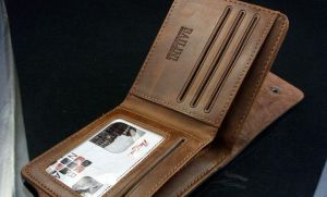 Koženná peňaženka Bailini (vzor cowboy) - video ukazka